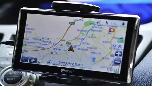 扣3分罰100無人認罰！車主竟是創始人 義烏廣告設計的另類營銷